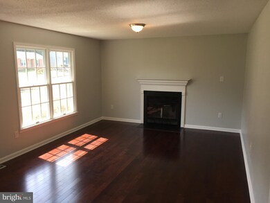 2 Paisley Ct, Essex, MD 21221 - photo 3