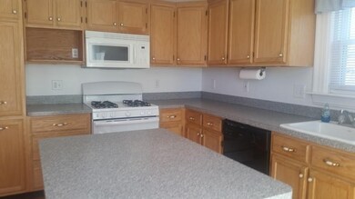24 Richardson Ave unit 2, Wakefield, MA 01880 - photo 2