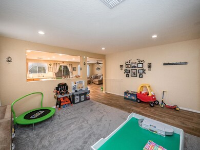 06 Family Room
