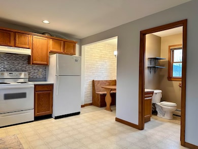 52 Hull Ave, Wallingford, VT 05773 - photo 6