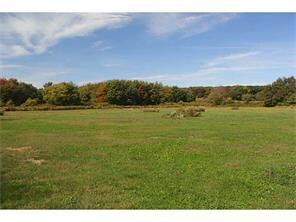 303 Mitchells Ln, Middletown, RI 02842 - photo 3