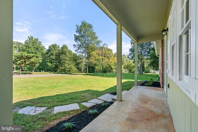 6052 Pilgrims Rest Rd, Broad Run, VA 20137 - photo 3