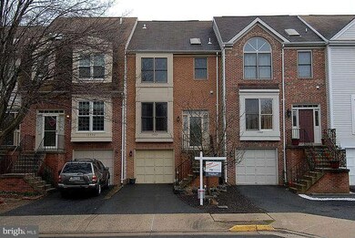 13904 Baton Rouge Ct, Centreville, VA 20121 - photo 2