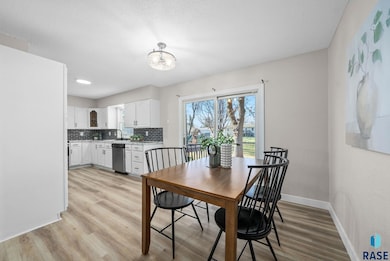 215 N Joseph Ave, Tea, SD 57064 - photo 7