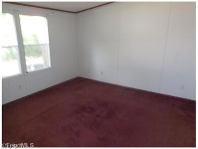 2677 Hopewell Friends Rd, Asheboro, NC 27205 - photo 5