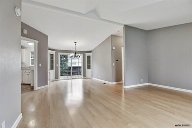 1035 Cedar Hill Ct SE, Salem, OR 97306 - photo 4