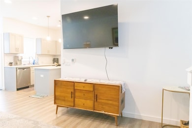 12500 Lamppost Ln unit 16, Austin, TX 78727 - photo 5