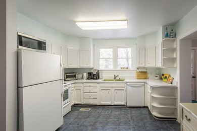 129 Oyster Shell Ln, Callao, VA 22435 - photo 6