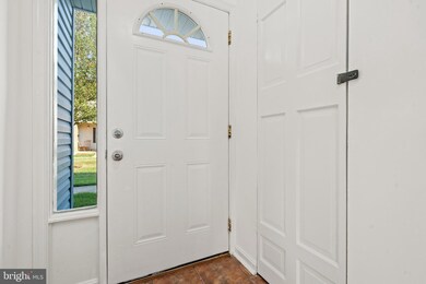 10996 Hiram Ct, Manassas, VA 20109 - photo 2