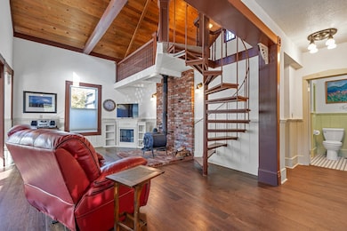 518 Butte St, Yreka, CA 96097 - photo 7