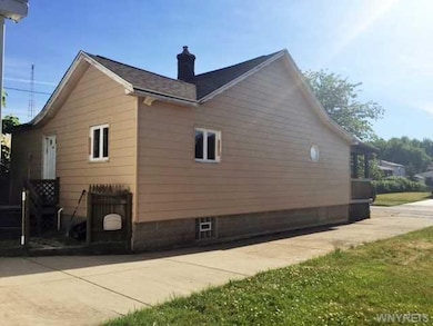 Exterior Front. Freshly painted exterior