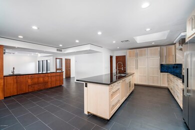 Large Kitchen & Dining Area