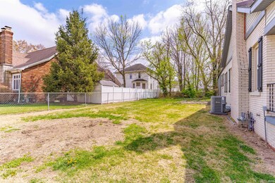 211 E Monroe St, Princeton, IN 47670 - photo 7