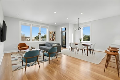 3653 W Barry Ave unit 4E, Chicago, IL 60618 - photo 3