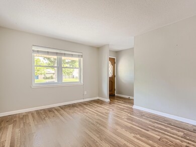 467 Arwine Dr, Hurst, TX 76053 - photo 6