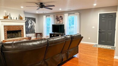 561 Muscadine Ln, Chatsworth, GA 30705 - photo 2