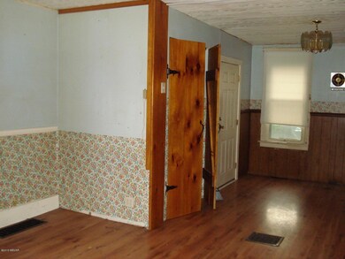 6 W 5th St, Milton, PA 17847 - photo 7