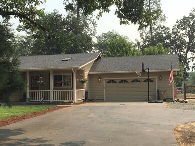 1077 Barker Dr, Merlin, OR 97532 - photo 4