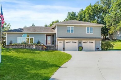Front Curb Appeal, Move in Ready!!