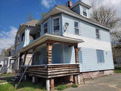 15 Kenyon St, Springfield, MA 01109 - photo 2