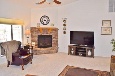 Living Room (3)