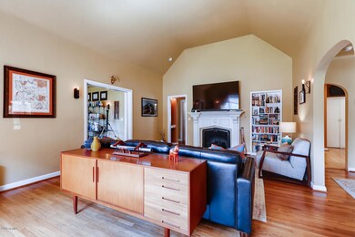 122 E Alvarado Rd, Phoenix, AZ 85004 - photo 7