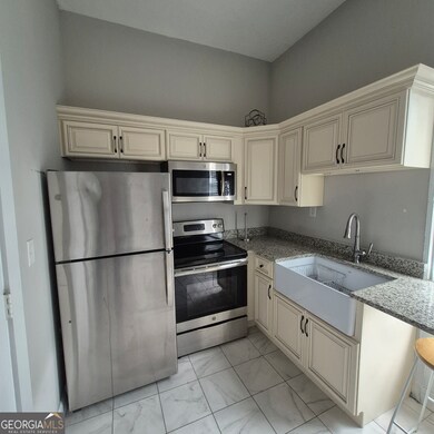 867 Orange Terrace unit B, Macon, GA 31201 - photo 4