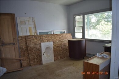 208 Biddle St, Tamaqua, PA 18252 - photo 3