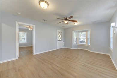 1519 7th St, Rosenberg, TX 77471 - photo 5