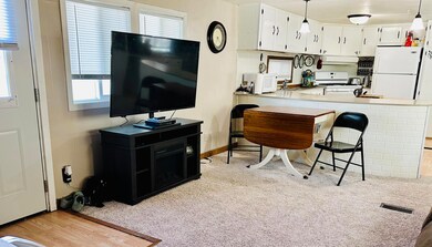 LR with folding DR table
