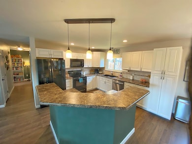 2302 Wintergreen Dr, Grand Junction, CO 81506 - photo 5