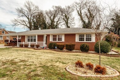 426 Dow Dr, Shelbyville, TN 37160 - photo 2