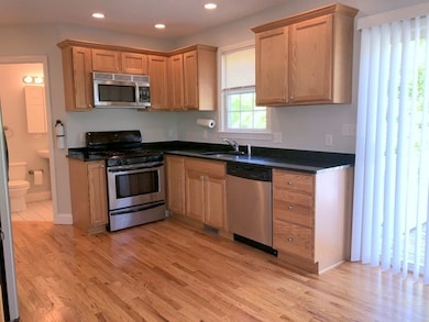 102 Main St unit A, Kingston, MA 02364 - photo 3