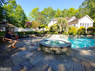 15416 Kentwell Cir, Centreville, VA 20120 - photo 7