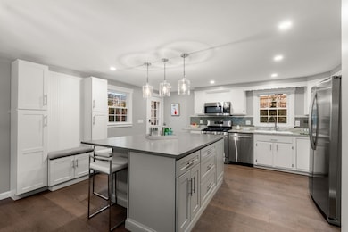 28 Dow Rd, West Roxbury, MA 02132 - photo 3