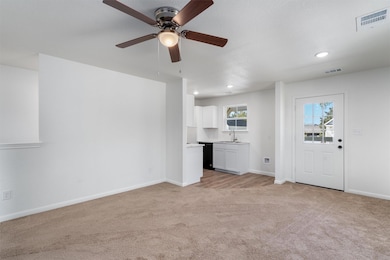 2002 W 2nd St unit 402, Taylor, TX 76574 - photo 5