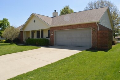 4601 29th St, Columbus, IN 47203 - photo 2