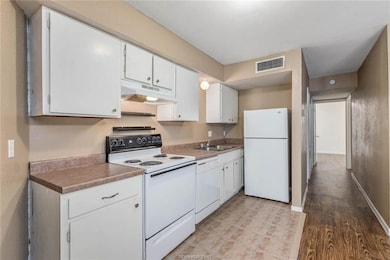 3900 Old College Rd unit 17, Bryan, TX 77801 - photo 6