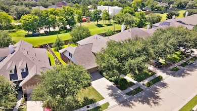 714 Coggins Point Way, Sugar Land, TX 77479 - photo 2