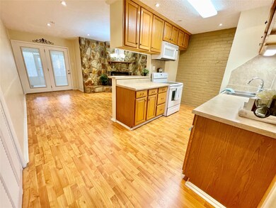 3764 Laura Leigh Dr, Friendswood, TX 77546 - photo 5