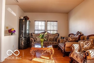 10105 Yosemite Ln, Indianapolis, IN 46234 - photo 6