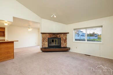 Living Room-20201002--2