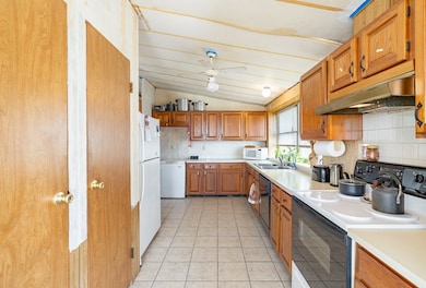 127 Drew Ln, Kerrville, TX 78028 - photo 7