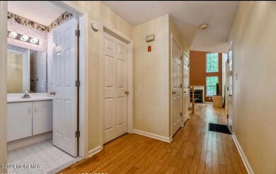 28 Painted Wagon Rd unit 51B, Holmdel, NJ 07733 - photo 5