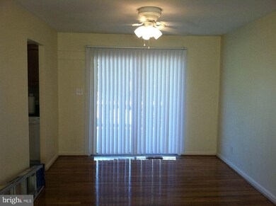 8702 Locust Grove Dr, Laurel, MD 20707 - photo 3