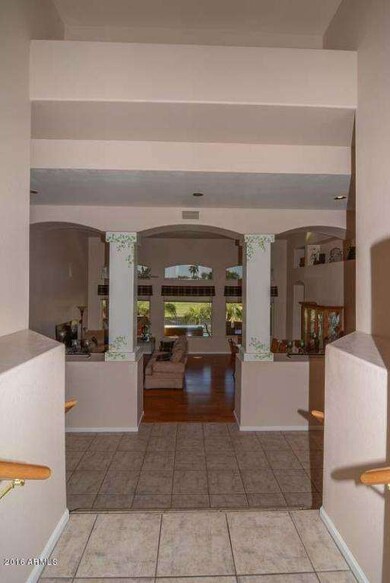 Foyer-Living Room