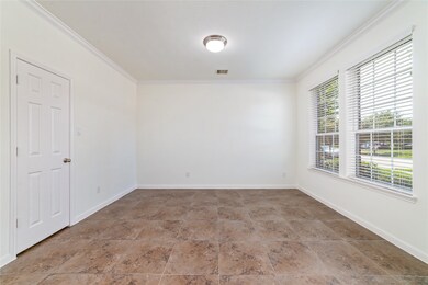 Sitting room or flex room with storage closet on t