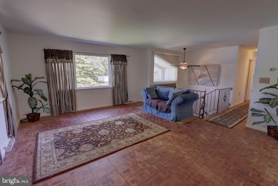 6201 Somerset St, Harrisburg, PA 17111 - photo 2