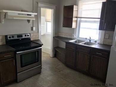 14 Hampton St, Albany, NY 12209 - photo 2
