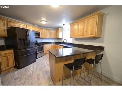 1424 Stockton St, Forest Grove, OR 97116 - photo 3